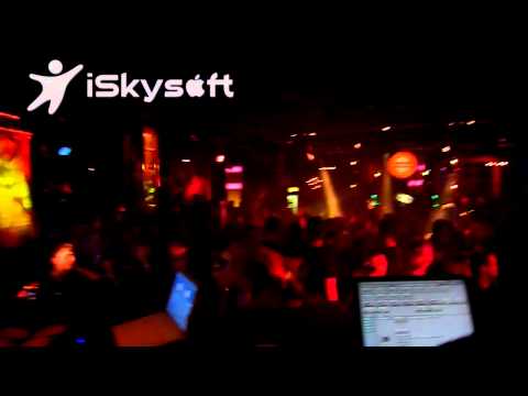 2 Elements @Nachtwerk, playing Martin Solveig - Hello.mov