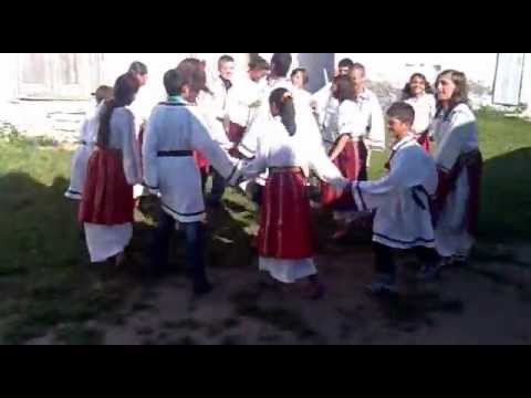 Serbarea de sfarsit de an, iunie 2012 la Scoala cu Clasele I-VIII Buda, Grup Scolar Rachitoasa.