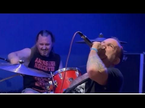 Hello Bastards ‘A Political Statement’ live @ Queens Head Brixton London October 15th 2022 #punk