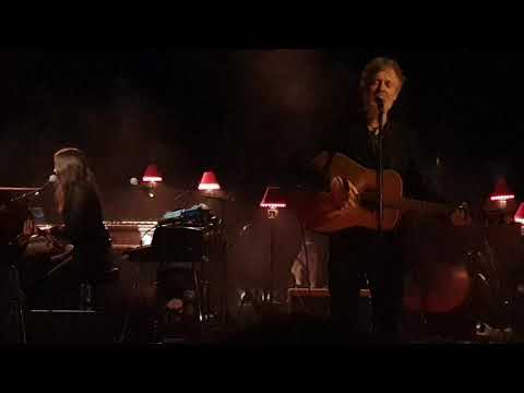 Falling Slowly - Glen Hansard - 2019-05-04 - Stockholm, Cirkus