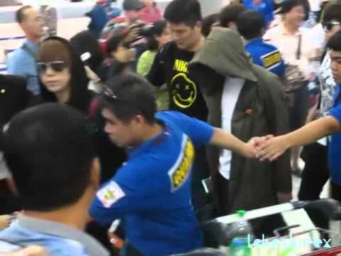 [fancam] 121004 U-Kiss - Suvarnabhumi Airport back to Korea