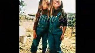 Lindsay & Sidney Greenbush