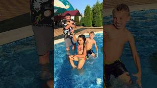 Download lagu Hahaha! Cold Pool😂🤪😂🧊🥶 #damus #tiktok #comedy #funny #family mp3