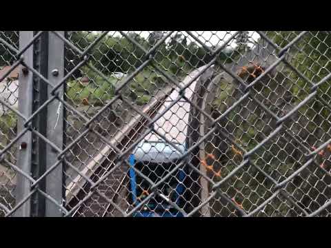 C20 Tunnelbana anländer till 🟢 Bagarmossen.