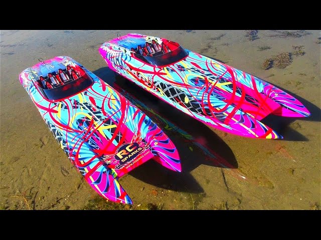 Video teaser for UNBOXiNG Traxxas M41 Widebody 40" Catamaran Radio Control Race Boats