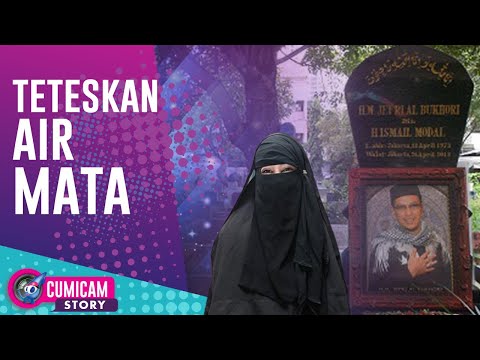 Tepat Dihari Ulang Tahun Alm. Uje, Umi Pipik Ziarah ke Makam dan Teteskan Air Mata - Cumicam