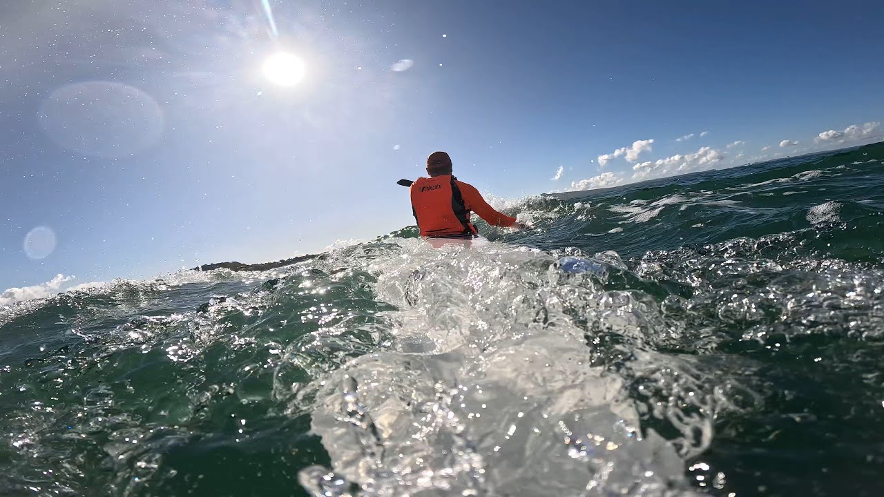 Big boat wake! Epic surfski V10 L