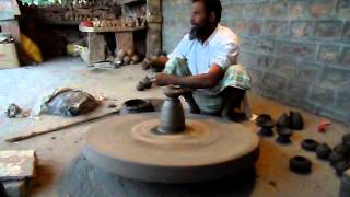 preview picture of video 'Pottery lesson in Salawas, near Jodhpur'