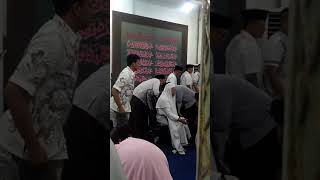 Download lagu Habib lutfi subhanallah rela mengantri 4 jam agar bisa mencium tangan beliau mp3