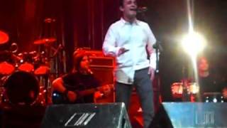 el ultimo de la fila,los ultimos