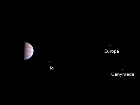 NASA's Juno probe returns first photo of Jupiter