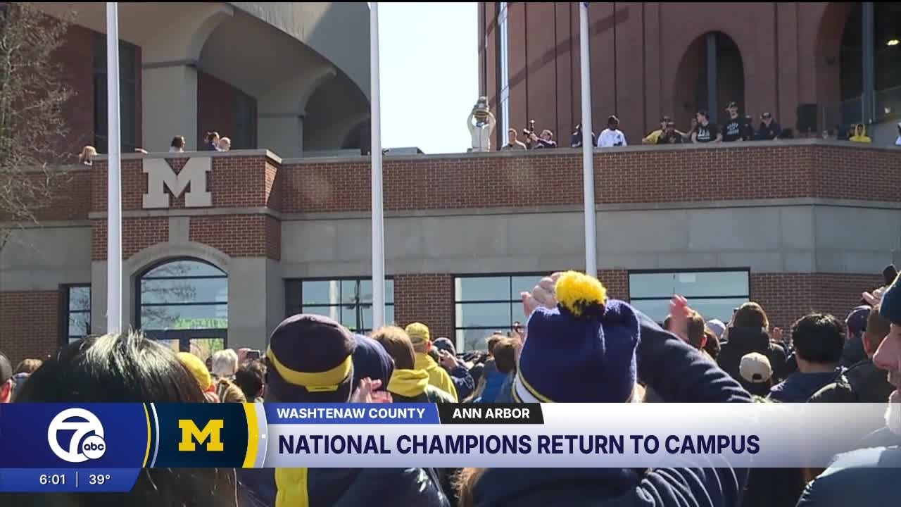 Michigan basketball team returns to campus after national championship
