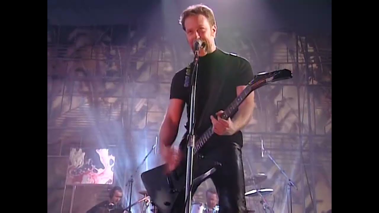 Metallica - Last Caress/So What (Live at MTV Europe Music Awards 1996) [HQ] - YouTube