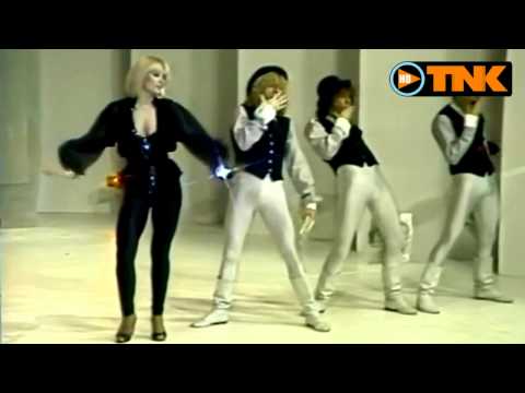 Raffaella Carra' - Santo Santo (Ma che vacanza é)