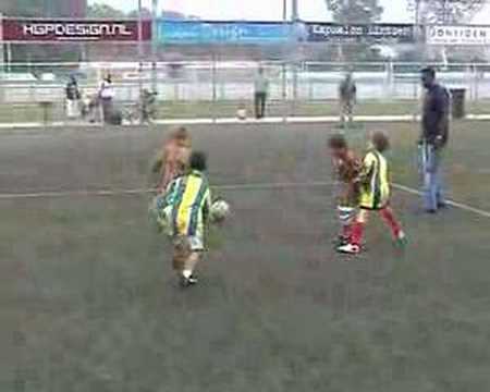 Voetbaltoernooi Alphense Boys 7-6-08: DSO MF2 - Voorschoten