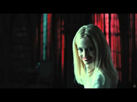 Which-Movie.net - Dark Shadows Trailer