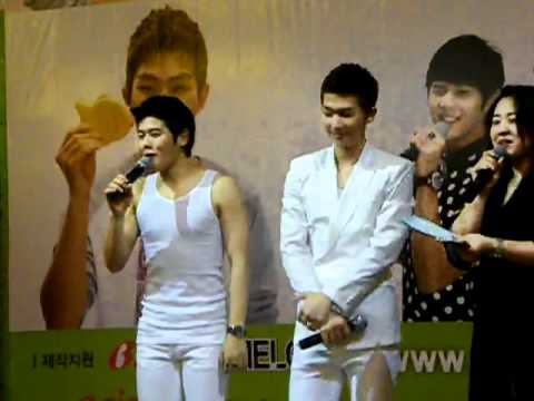 120119 [FANCAM] Star Date with ZE:A in Brazil