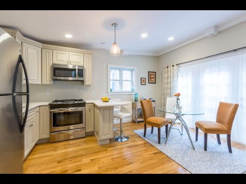 Boston Furnished Short or Long Term Top Floor 1-Bed w/ Private Roof Deck in Heart of North End