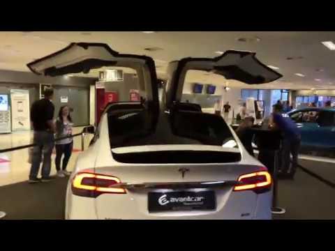 Tesla Model X 90D walkaround