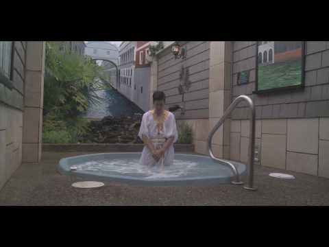 YACHT video