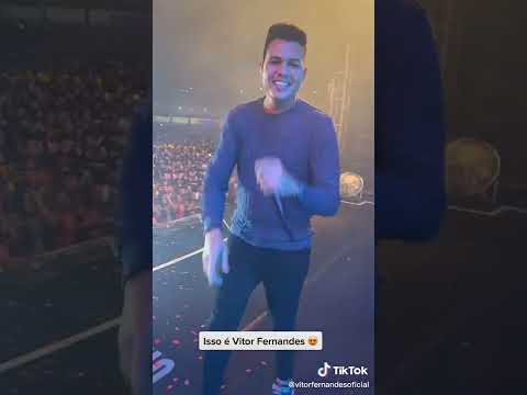 SAUDADE E SOLIDÃO - Vitor Fernandes (DVD Diferente de Tudo) Ao Vivo Show.