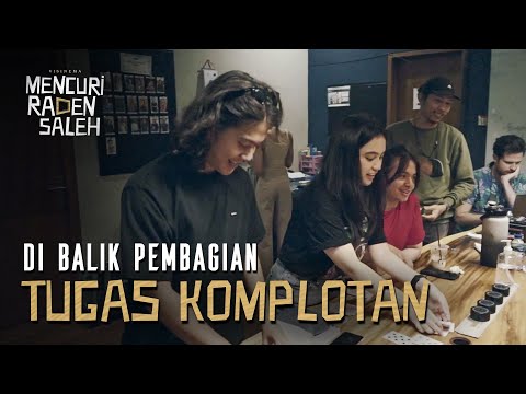 Thumbnail for video: DI BALIK PEMBAGIAN TUGAS KOMPLOTAN | FILM MENCURI RADEN SALEH SEDANG TAYANG DI BIOSKOP Thumbnail for video: DI BALIK PEMBAGIAN TUGAS KOMPLOTAN | FILM MENCURI RADEN SALEH SEDANG TAYANG DI BIOSKOP