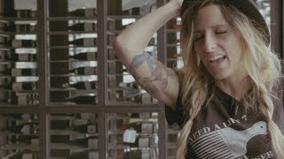 Kendra Morris - Twist &amp; Burn