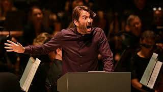 David Tennant reads the bookshop scene from Good Omens video