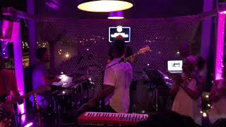 Omar au Cloud Rooftop Bar