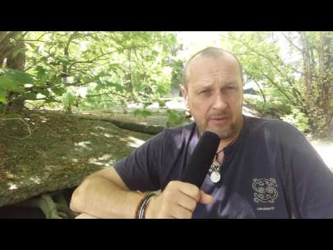 Női kérdések - Férfi válaszok / Hogyan lehet megtudni hogy komolyan gondolja-e?