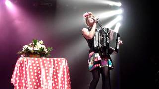 Zaza Fournier - Mademoiselle (Live)