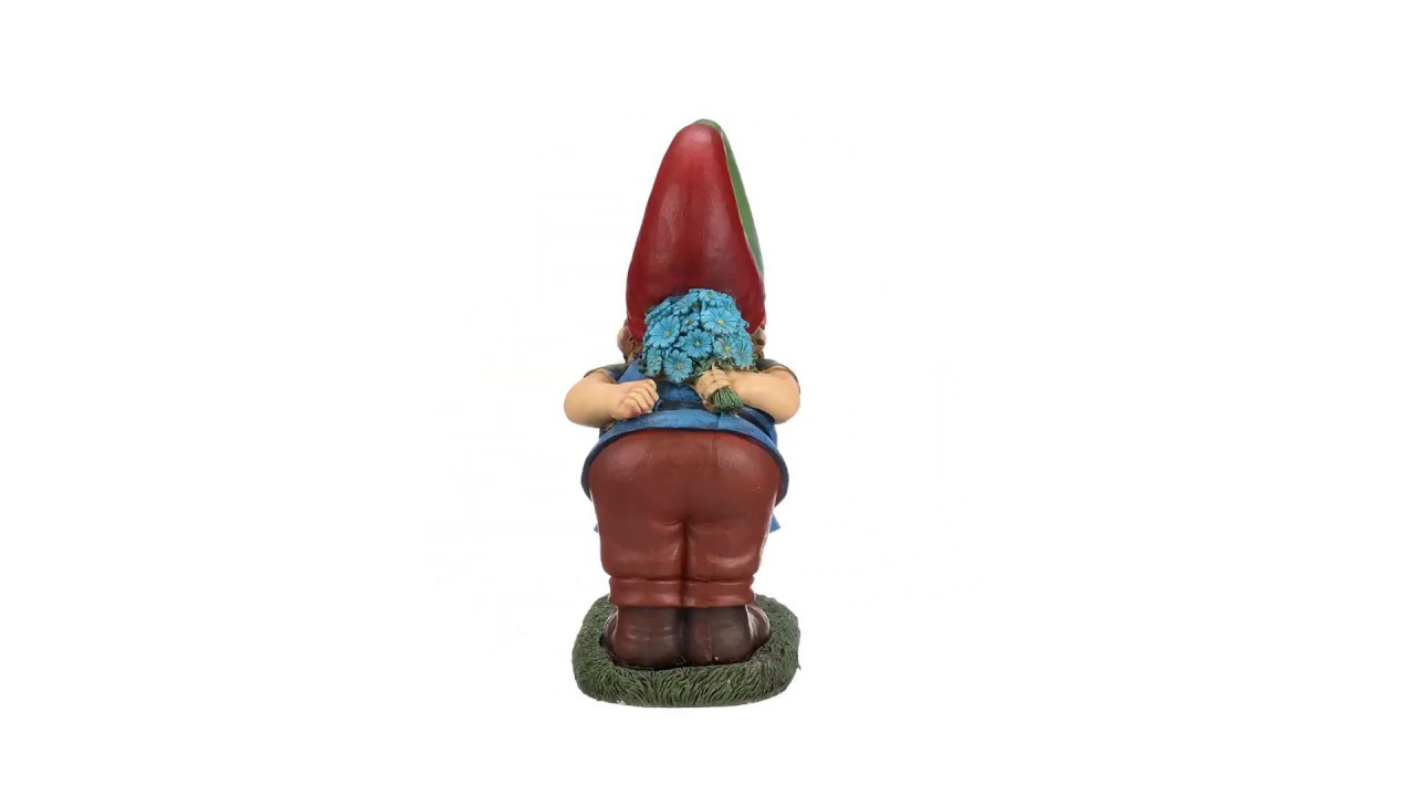 Kiss and Tell, Lover Gnomes Statue Video