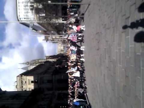 Mansion House Groovy Wonderland flash mob, Glasgo