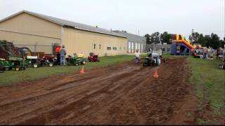 preview picture of video 'Garden Tractor Pull'