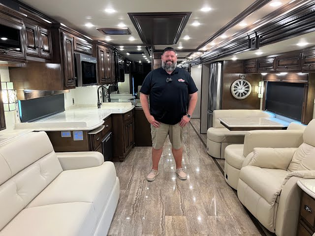 Preview image of 2019 Newmar Dutch Star 4369 (17U242625) youtube video