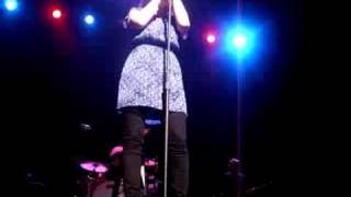 Idina Menzel- Don't let me down part 1 (Nashville 7/17/08)