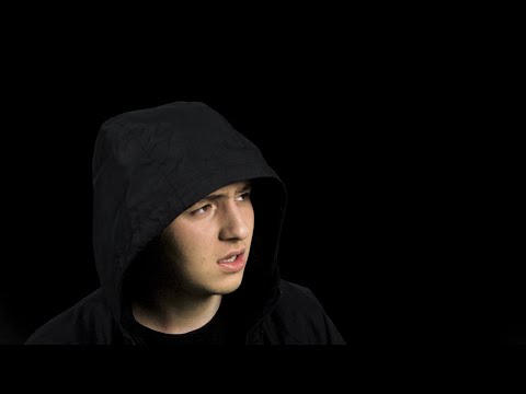 Trap Typieee - Kazała śpiewać (Official Video)