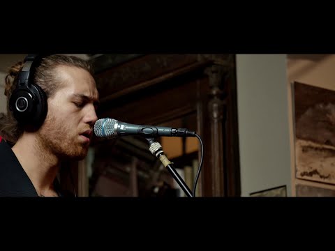 Vasilis Katsoulas - Creep (Radiohead Cover) Live at Dudu Loft