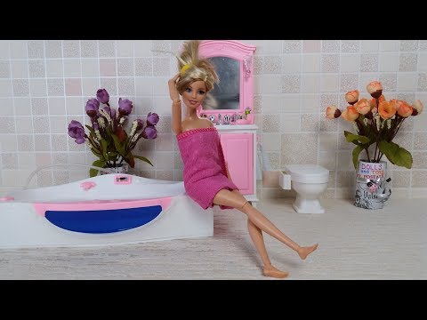 Barbie doll video bathroom evening routine.