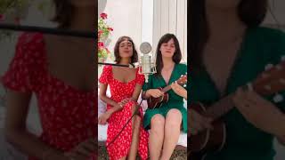 Qui sait, qui sait, qui sait, interpretada por  Flore Benguigui et Lou Richard
