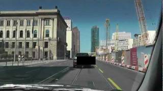 preview picture of video 'Berlin: Eine rasante Autofahrt vom Alexanderplatz zum Potsdamer Platz. A quick car ride'