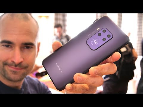 Motorola One Zoom Hands-on Review | Quad-Camera Beast