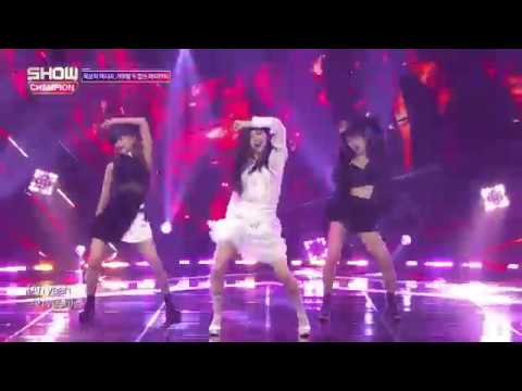 CAMILA-  red lips live