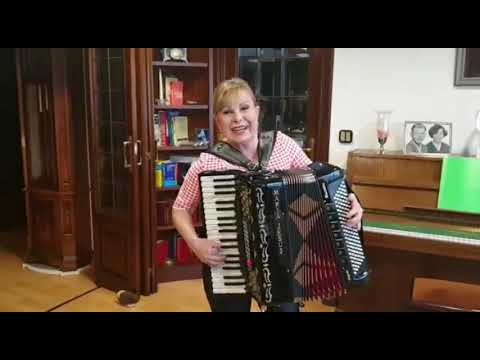 MARÍA JESÚS Y SU ACORDEÓN - NO TE VAYAS DE NAVARRA (En Cuarentena)