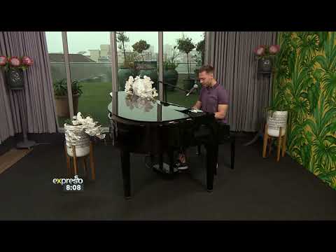 Francois Klark Performs “Please Stay”