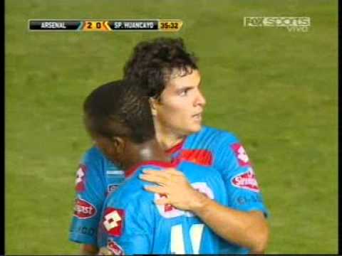 Arsenal 2 Huancayo 0, gol de Zelaya