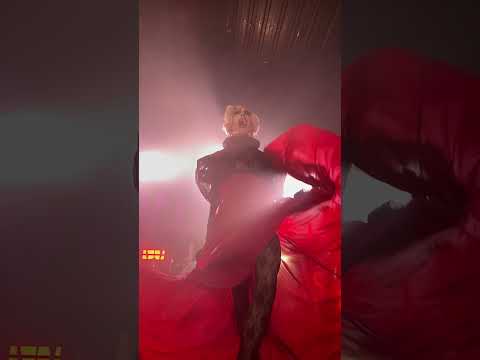 Under the gun mit Janisha Jones - Conchita WURST – Truth over magnitude-Tour – München