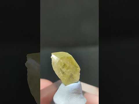 Mineral de Brasilianita, Albita de Doce Valley, Minas Gerais, Brasil