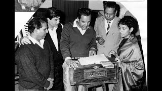 Gaao Gaao Jhumke Gaao Mukesh, Sharda Music Shankar Jaikishan Mera Naam Joker