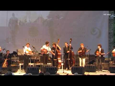 Vujicsics és Söndörgő együttes - kóló